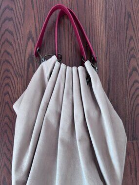 Rare Lanvin Sculptural Pleated Leather Hobo Bag – Taupe & Burgundy